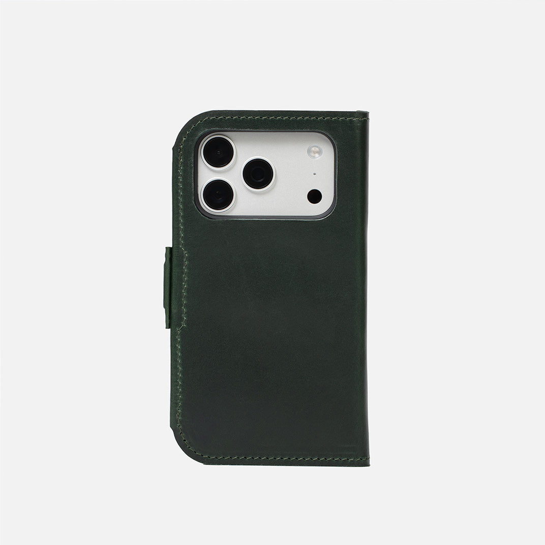 Leather Folio iPhone 17 Series with MagSafe - Classic 5.1